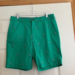 New Men’s Club Room green flamingo chino cotton preppy golf shorts. Size 32